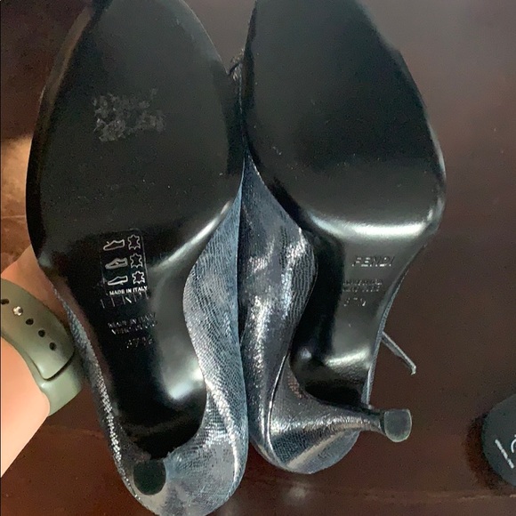 Fendi silver sandal - Picture 4 of 4